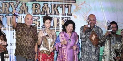 Peter F Gontha Terima Penghargaan Kemenparekraf