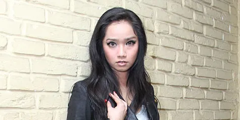 Pilih Musik, Intan Ayu Tolak Berakting