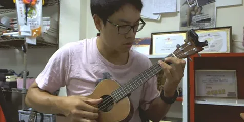 Pria Jepang Ini Buat Lagu DORAEMON Dalam Versi Ukulele, Merdu!