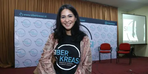 Prihatin Dengan Berita Hoax, Marsha Tengker Berikan Tips Menangkalnya