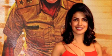 Priyanka Chopra Sebut Tragedi Miss Universe 2015 Mengerikan!