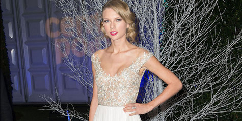 Rayakan Ulang Tahun Adik, Taylor Swift Ubah Lirik '22 
