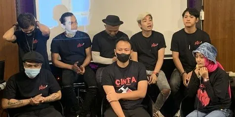 Rilis 'Vaksinasi Cinta', Vicky Prasetyo Berharap Lagunya Jadi Penyemangat Sang Istri