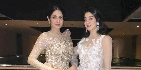 Satu Bulan Setelah Kematian Sridevi, Janhvi Kapoor Kembali ke Lokasi Syuting