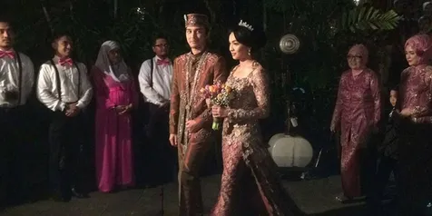 Selamat Dimas Aditya Tika Bravani Akhirnya Resmi Menikah Kapanlagi Com