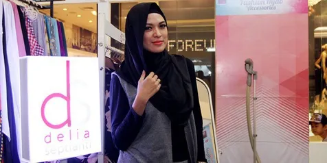 Setahun Bisnis Hijab, Delia Septianti Sempat Jatuh Bangun