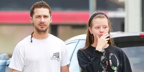 Shia LaBeouf & Mia Goth Dilaporkan Sudah Menikah di Las Vegas