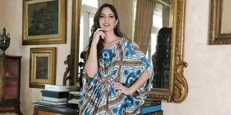Sisi Nia Ramadhani yang Jarang Tersorot, Meski Sibuk Berat Nggak Lupa Salat