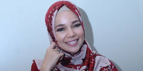 Soal Tren Hijab, Dewi Sandra: Sederhana Itu Jauh Lebih 