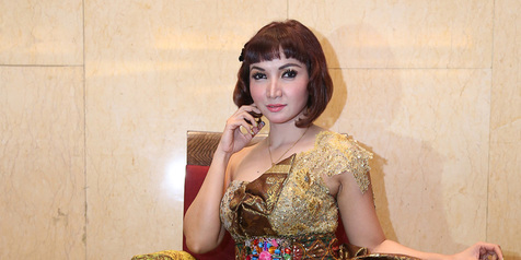 Super Kaya, Roro Fitria Santai Pamer Harta di Depan Umum 