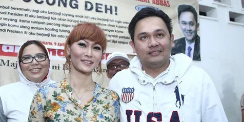 Syuting 'Sumpah Pocong Deh!', Farhat Abbas Diajari Inul 