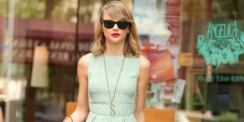 Taylor Swift Tidak Mempermasalahkan Dirinya Tidak Seksi