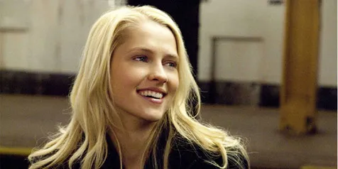 Teresa Palmer Umumkan Kehamilan Lewat Instagram