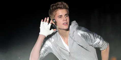 Terinspirasi Justin Bieber, Band Ini Berpose Tanpa Busana