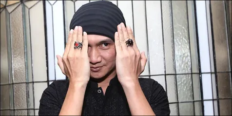 Ternyata Ini Lho Alasan Anji Jatuh Cinta Sama Batu Akik