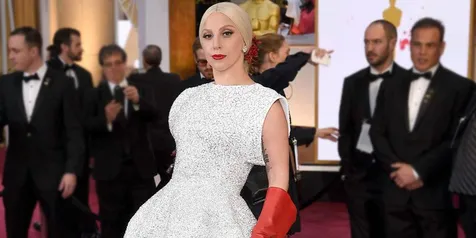 Terungkap! Lady Gaga - Taylor Kinney Akan Segera Menikah