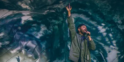 The Weeknd Nangis Saat Bawakan Lagu Tentang Selena Gomez Di Panggung Coachella 2018!
