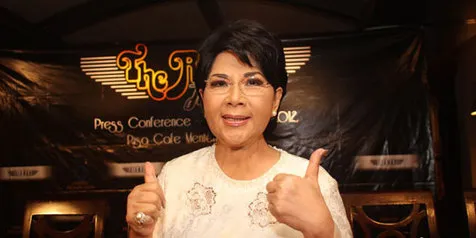 Titik Puspa: Dua Jempol Untuk 'HABIBIE & AINUN 