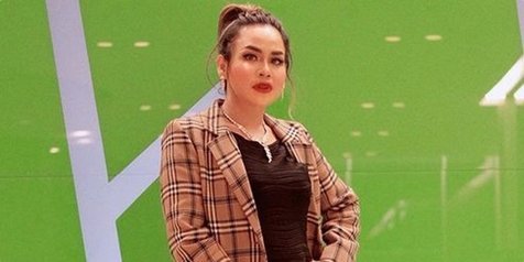 Tugas Berat Buat Melaney Ricardo Selama Pandemi Kira Kira Apa Ya Kapanlagi Com