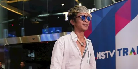 Ulang Tahun, Aming Dapat Kejutan Manis & Unggah Foto Serius