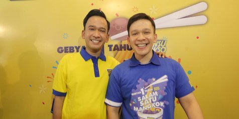Ultah Pertama Bisnis Bakso Ruben Onsu Ajak Penjual Keliling