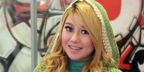 Umroh, Devie 3 Macan Asli Siapkan Doa Khusus
