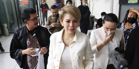 Ungkap Imajinasi Ranjang nan Liar, Nikita Mirzani Ingin Berhubungan Intim Sama Perempuan