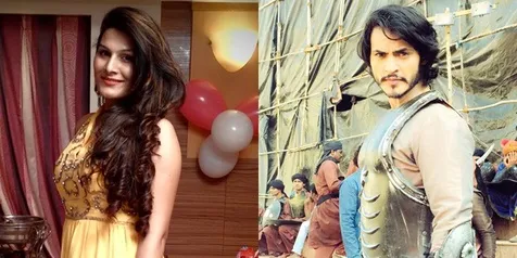 Ungkapan Sayang, Manisha Yadav 'Ratu Salima' Peluk Ravi Bhatia