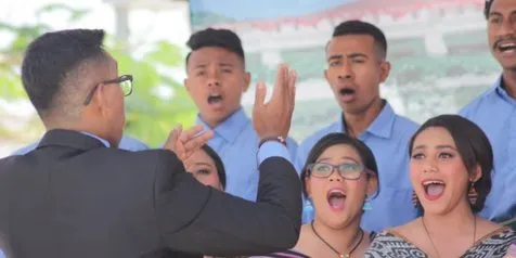 Uniknya Event Crossborder di PLBN Motaain, Hadirkan Festival Paduan Suara