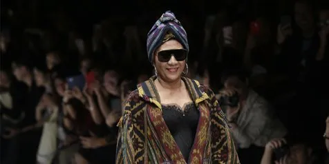 Usai Lepas Jabatan, Susi Pudjiastuti Nikmati Liburan ke Jepang Bersama Cucu