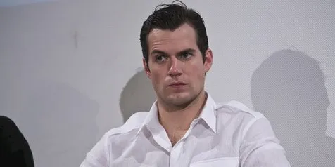 Usai 'MISSION: IMPOSSIBLE', Henry Cavill Siap Jadi James Bond
