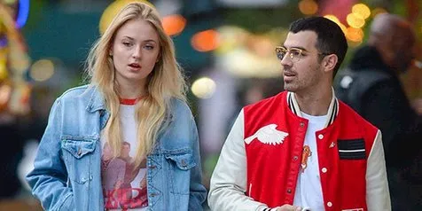 Usai Tunangan, Joe Jonas & Sophie Turner Kencan Romantis di Paris