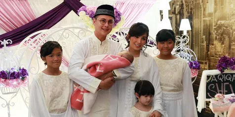 Hasil gambar untuk Ussy Sulistiawaty & Andhika Berbagi Cerita Keseruan Merawat Sheva
