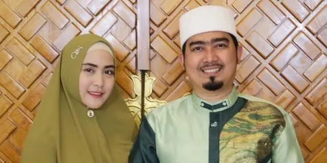 Ustaz Solmed Dua Kali Menolak Saat Diminta Poligami, April Jasmine Bocorkan Tipsnya