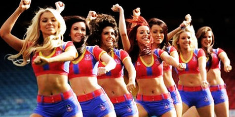 Cheerleaders Crystal Palace.