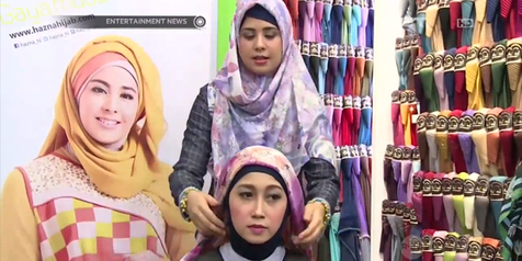 Video Tutorial Hijab Simple Cantik Ala Risty Tagor Kapanlagi Com