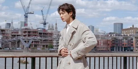 Vogue Korea Rilis Hasil Pemotretan MINHO SHINee dengan Latar Belakang Kota London