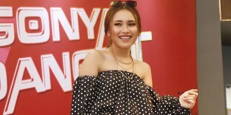 Wajah Asli Ayu Ting Ting Usai Bangun Tidur, Tetap Cantik & Pamer Rambut Badai