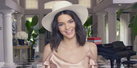 FOTO: Koleksi Tas Cantik Kendall Jenner, Serba Branded & Mahal! 