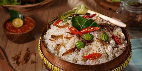 Yuk Cobain Nasi Liwet Nyonya Lady Racikan Tangan Mantan Bankir!