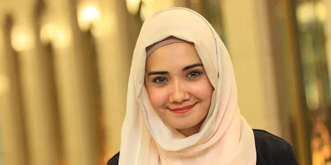 Zaskia Sungkar Berharap Rancangan Hijabnya Mendunia 