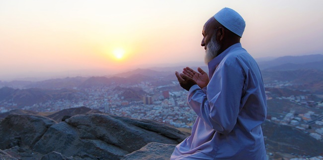 6 Ways to Get Closer to Allah, as the Key to a Blessed Life