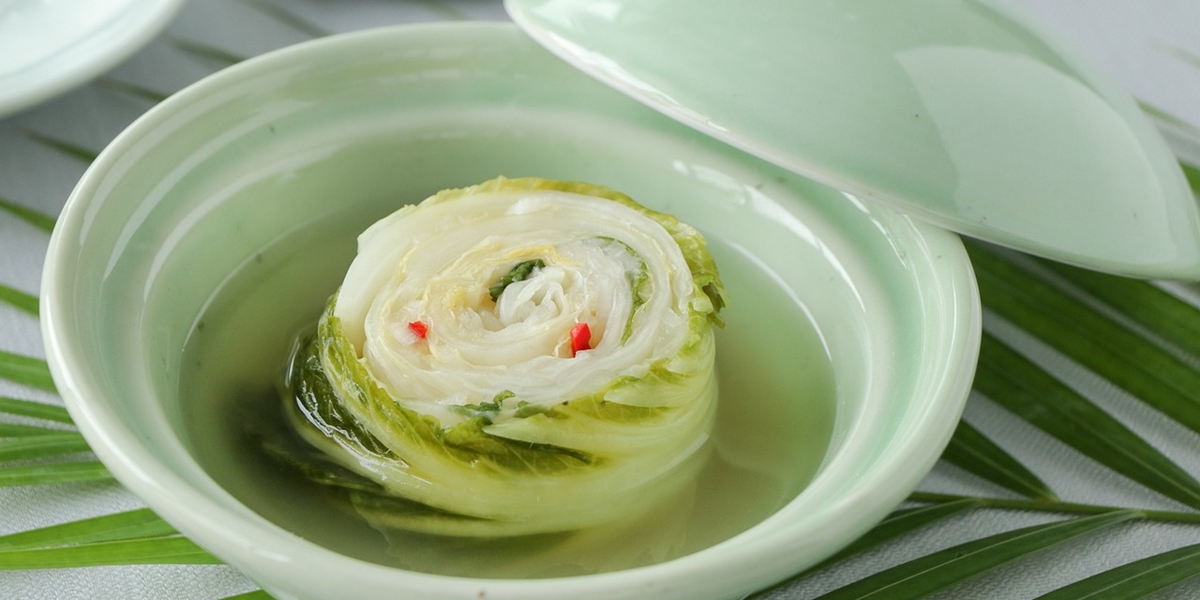 6 Healthy and Practical Chinese Cabbage Soup Recipes as Comfort Food