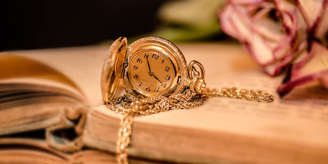 7 Meanings of Dreaming about Watches Psychologically, a Good Sign and Reminder