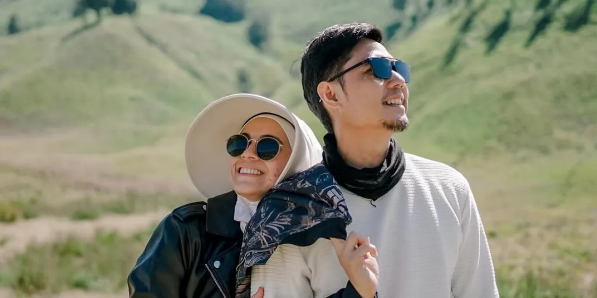 7 Harmonious Photos of Rizky Kinos with Nycta Gina Who Have Been Married for 10 Years