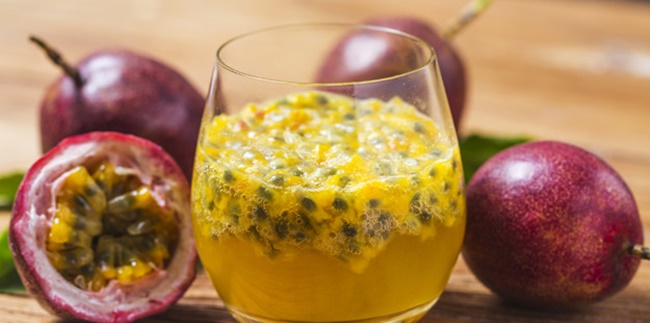 8 Benefits of Passion Fruit for Body Health, from Skin to Seeds