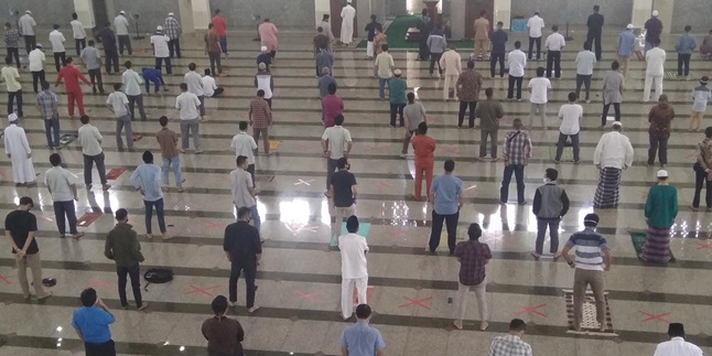 8 Guidelines When Returning to Pray in Congregation at the Mosque During the New Normal