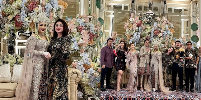 9 Photos of Dewi Perssik as a Guest at Ayu Ting Ting's Sister's Wedding, Her Appearance is Highlighted - Joged Asoi on Stage