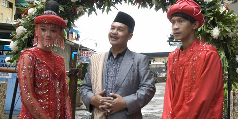 Aming  'PENGANTEN SUNAT', Belum Sunat Ngebet Kawin 