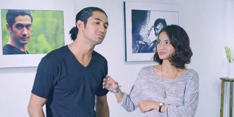Cinta Dalam Gigitan Strawberry